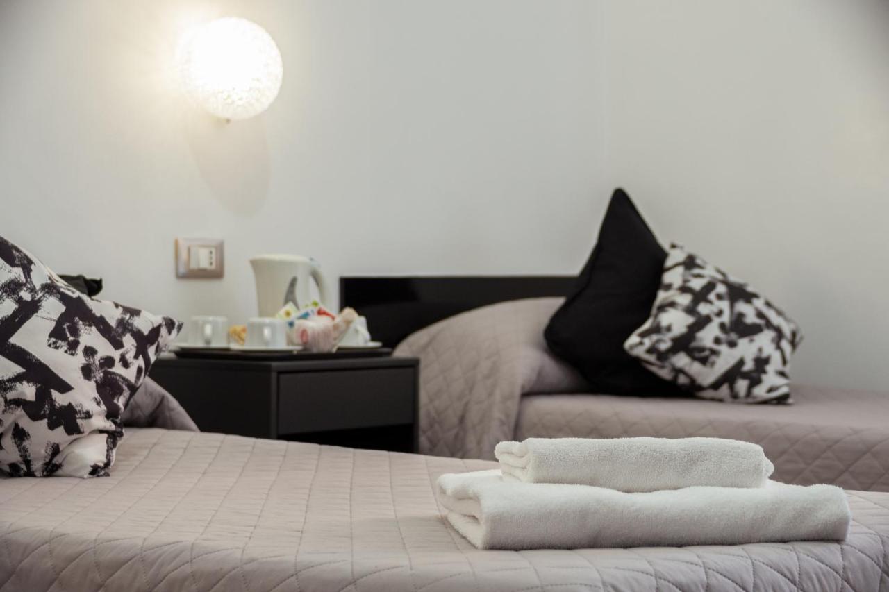 Double Room,982761676:JPEG